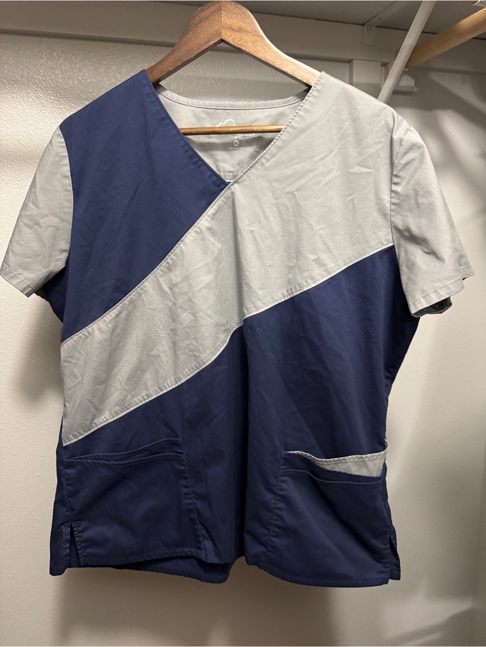 Butter soft stretch  V-Neck Short Sleeve Scrub Top - Navy & Light Gray